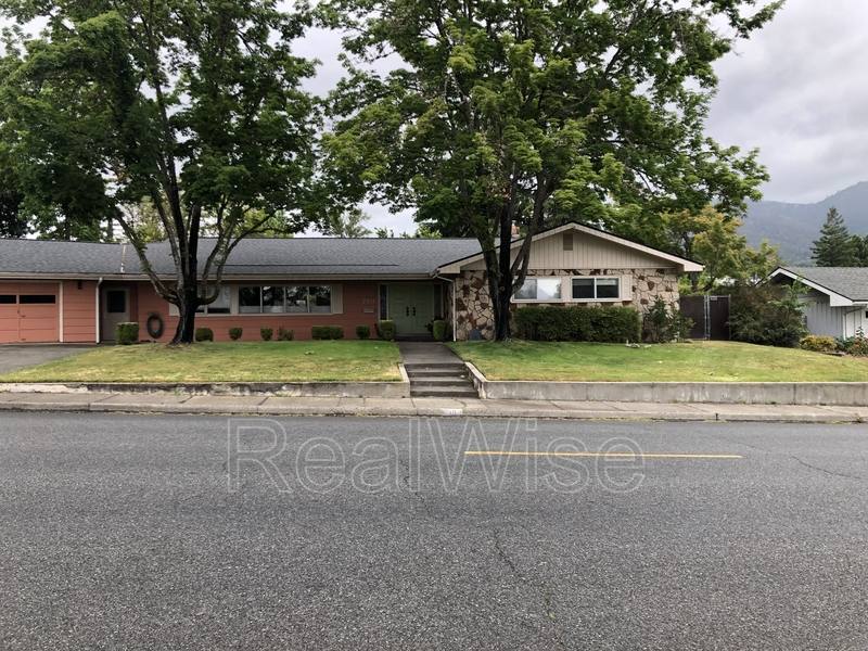 House for rent at 710 NW Midland Ave, Grants Pass, OR 97526