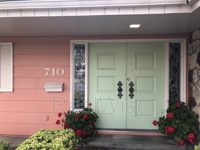 House for rent at 710 NW Midland Ave, Grants Pass, OR 97526