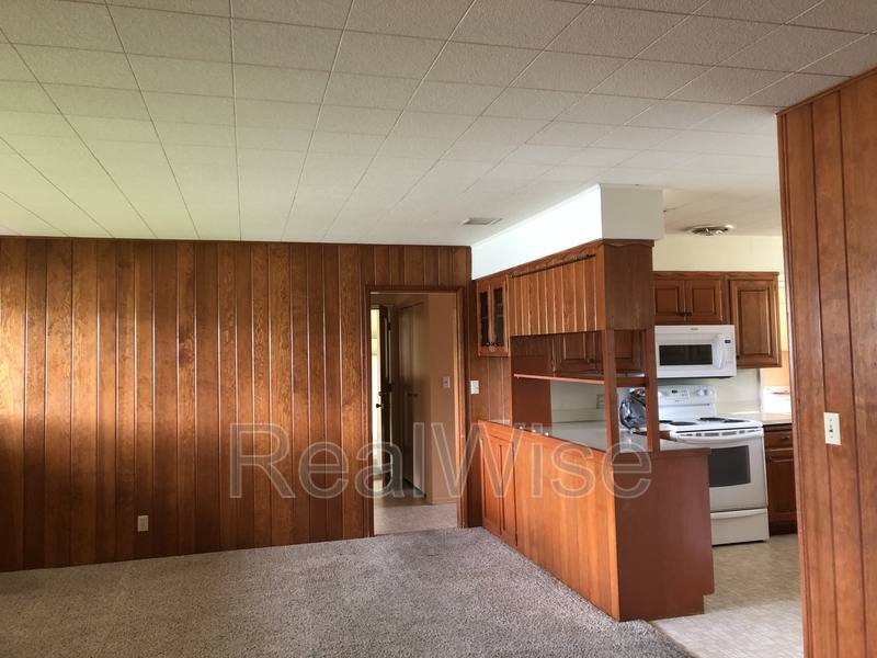 House for rent at 710 NW Midland Ave, Grants Pass, OR 97526