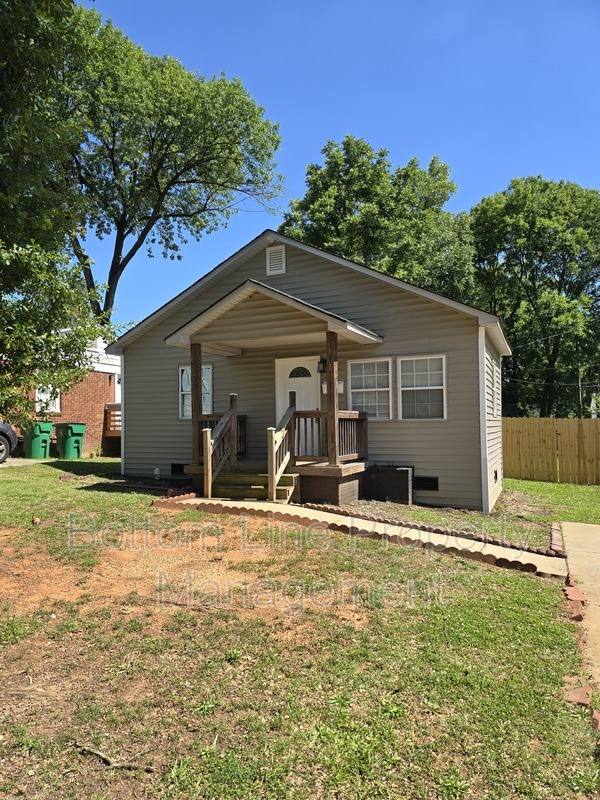 House for rent at 1017 Rodey Ave, Charlotte, NC 28206