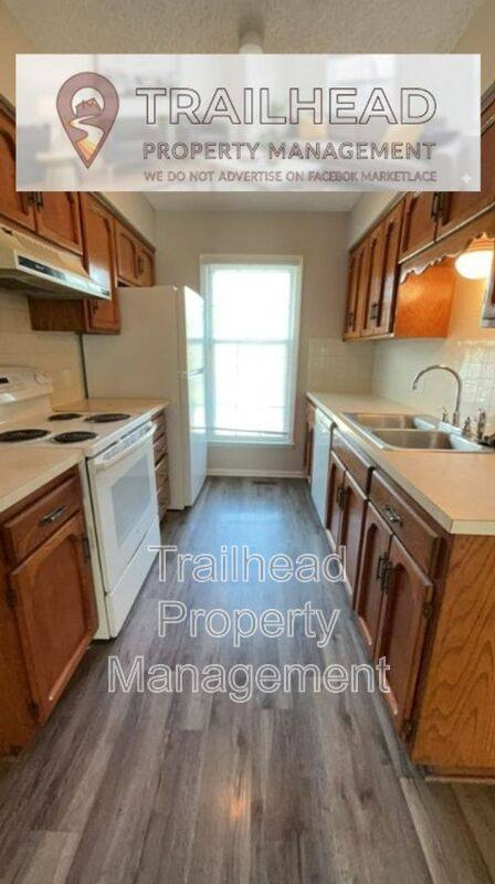Townhouse for rent at 1323 Laurel St, Kearney, MO 64060