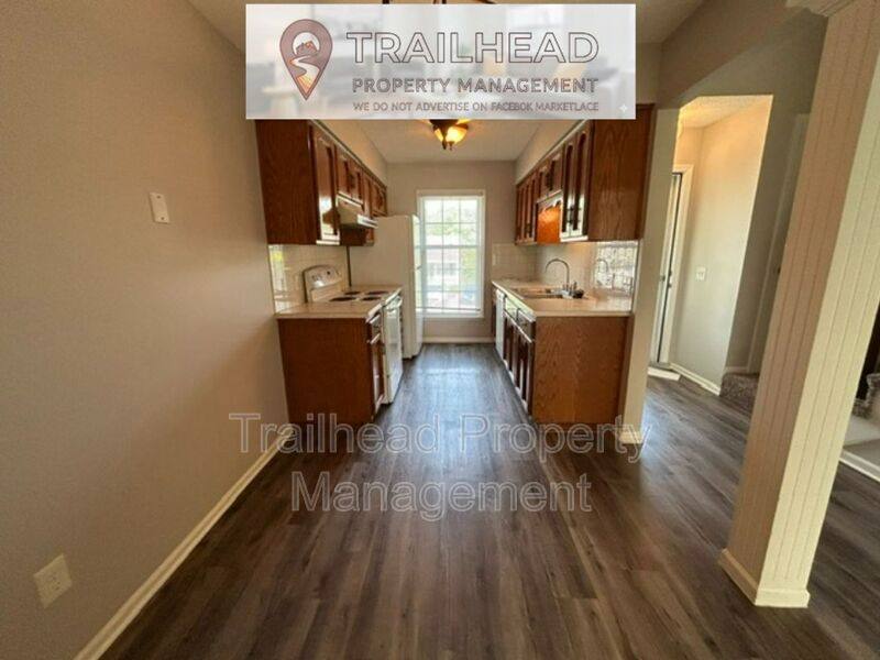 Townhouse for rent at 1323 Laurel St, Kearney, MO 64060