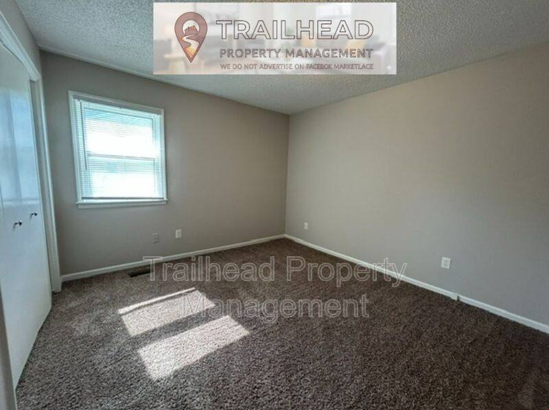 Townhouse for rent at 1323 Laurel St, Kearney, MO 64060