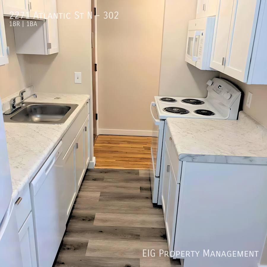 Apartment for rent at 2271 Atlantic St N, Saint Paul, MN 55109