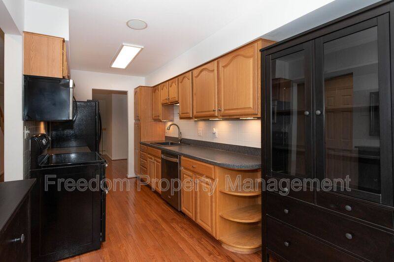 Townhouse for rent at 13939 Preacher Chapman Place, Centreville, VA 20121
