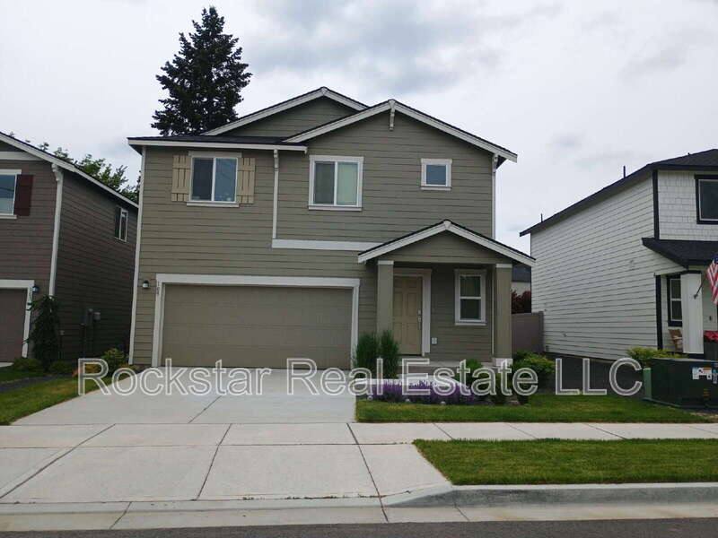 House for rent at 109 W Goldenrod Ave, Spokane, WA 99224