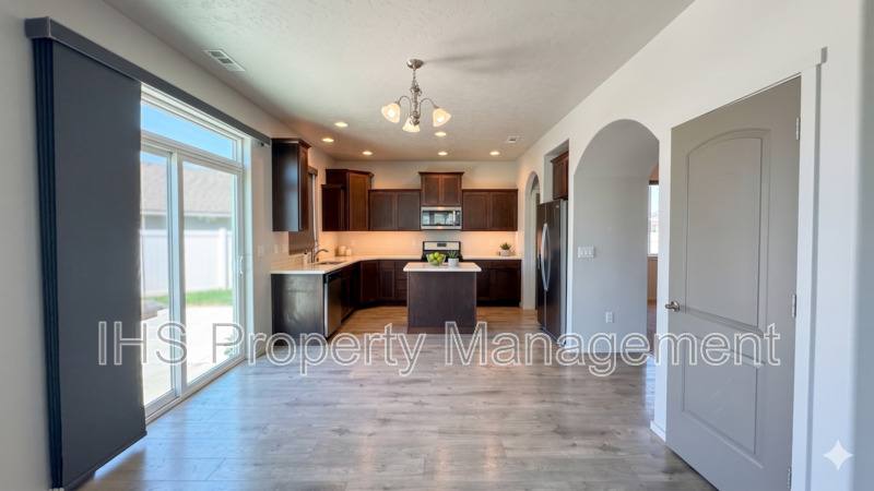 House for rent at 5814 Sidon Lane, Pasco, WA 99301