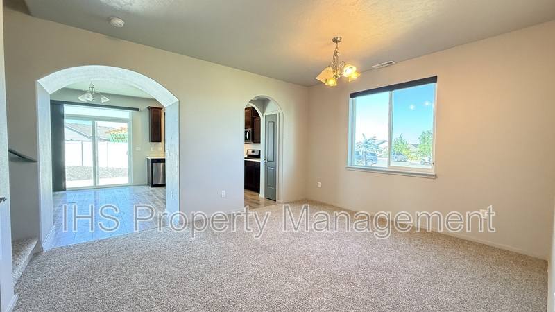 House for rent at 5814 Sidon Lane, Pasco, WA 99301