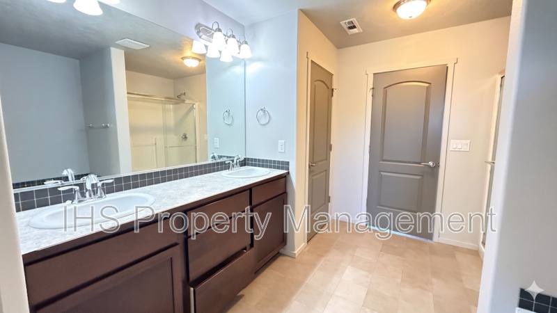 House for rent at 5814 Sidon Lane, Pasco, WA 99301
