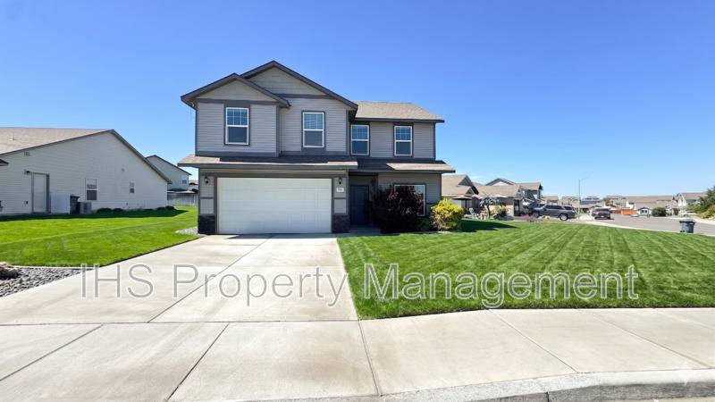House for rent at 5814 Sidon Lane, Pasco, WA 99301