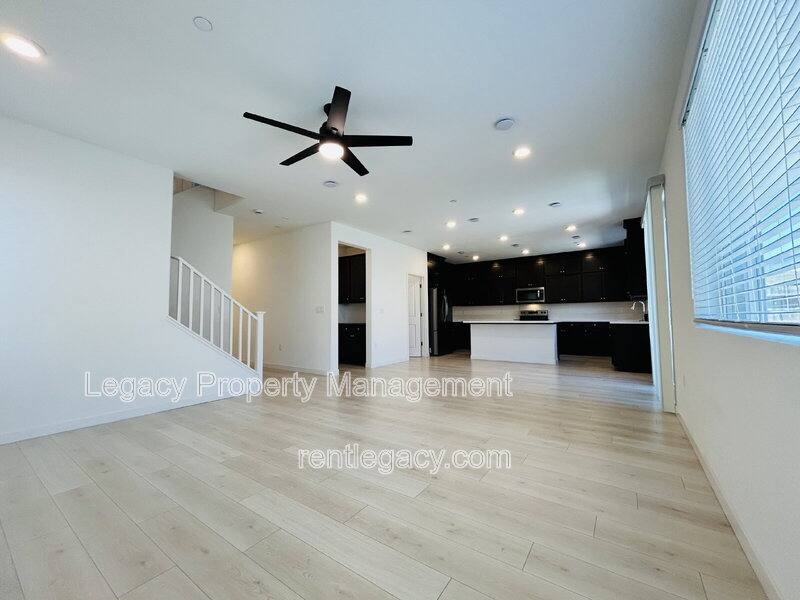 House for rent at 8057 Moongate Way, Roseville, CA 95747
