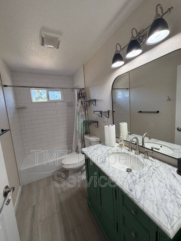 House for rent at 6519 Prentiss Dr, Sacramento, CA 95823