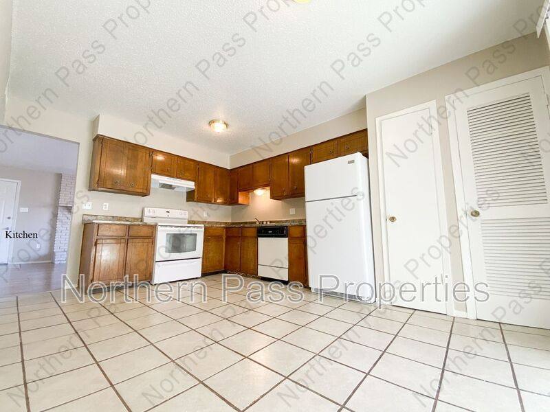 Apartment for rent at 6435 Pizarro, El Paso, TX 79912