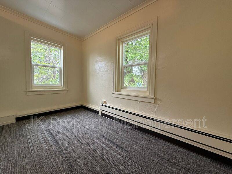 Apartment for rent at 20 18th St S #8, Great Falls, MT 59401