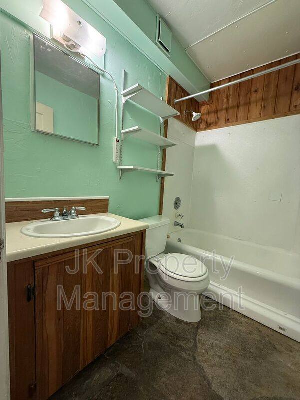 Apartment for rent at 20 18th St S #8, Great Falls, MT 59401