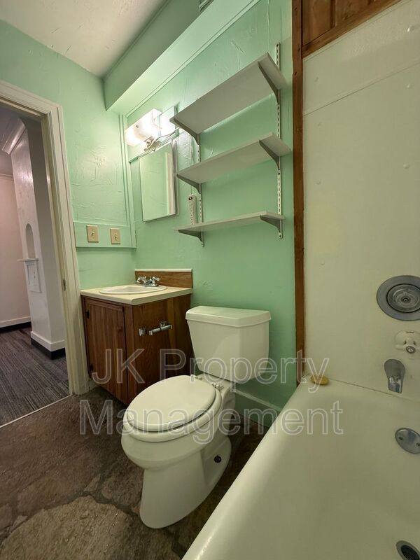 Apartment for rent at 20 18th St S #8, Great Falls, MT 59401