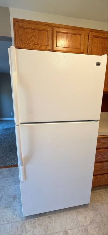 Townhouse for rent at 1060 SE Miller Ave, Dallas, OR 97338