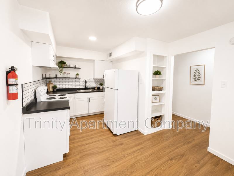 Apartment for rent at 636 640 644 Grove St Se-Unit- C Se-Union, Albuquerque, NM 87108