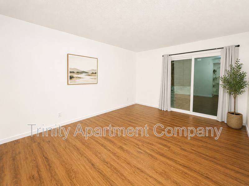 Apartment for rent at 636 640 644 Grove St Se-Unit- C Se-Union, Albuquerque, NM 87108