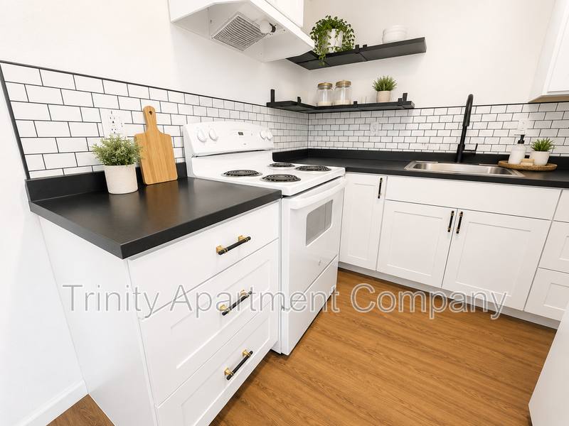 Apartment for rent at 636 640 644 Grove St Se-Unit- C Se-Union, Albuquerque, NM 87108