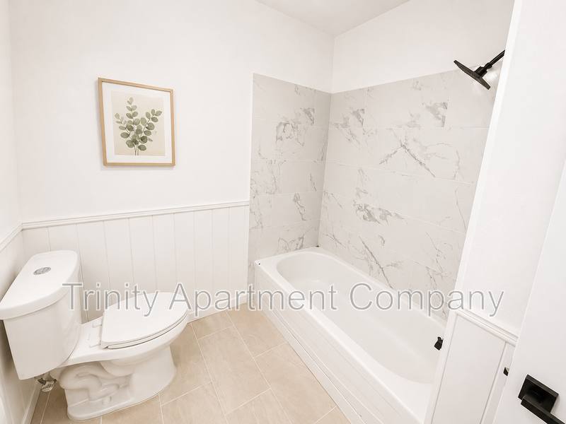 Apartment for rent at 636 640 644 Grove St Se-Unit- C Se-Union, Albuquerque, NM 87108