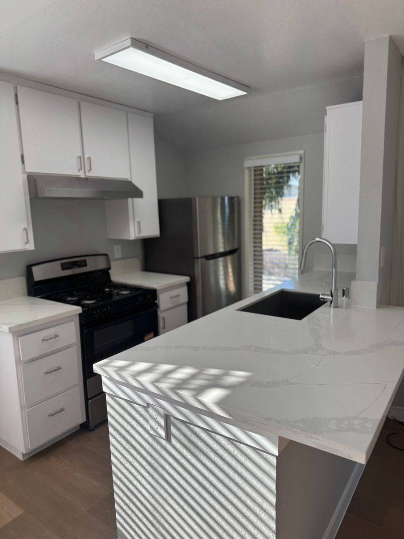 Apartment for rent at 16861 Green Lane, Huntington Beach, CA 92649
