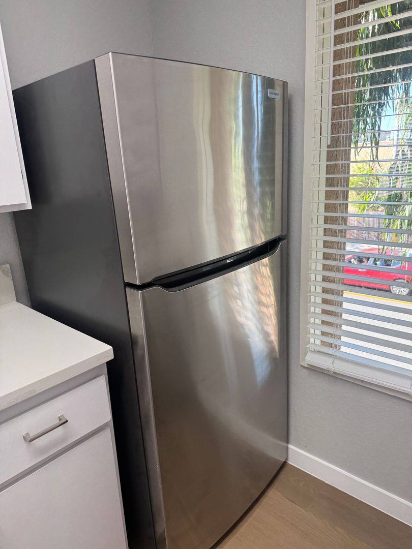 Apartment for rent at 16861 Green Lane, Huntington Beach, CA 92649
