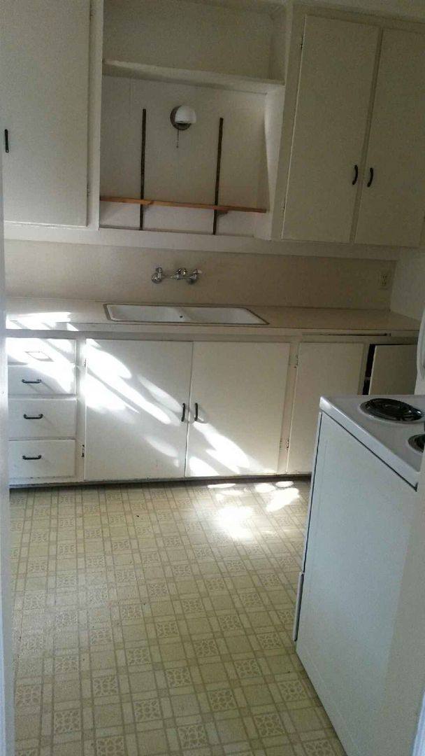 Apartment for rent at 465 & 473 E, Eugene, OR 97401