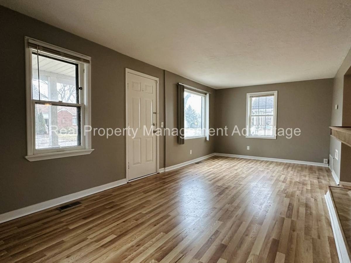 House for rent at 23511 Wellington Ave, Warren, MI 48089