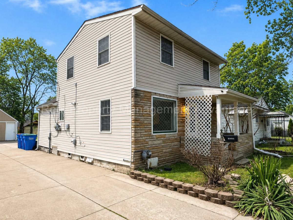 House for rent at 23511 Wellington Ave, Warren, MI 48089