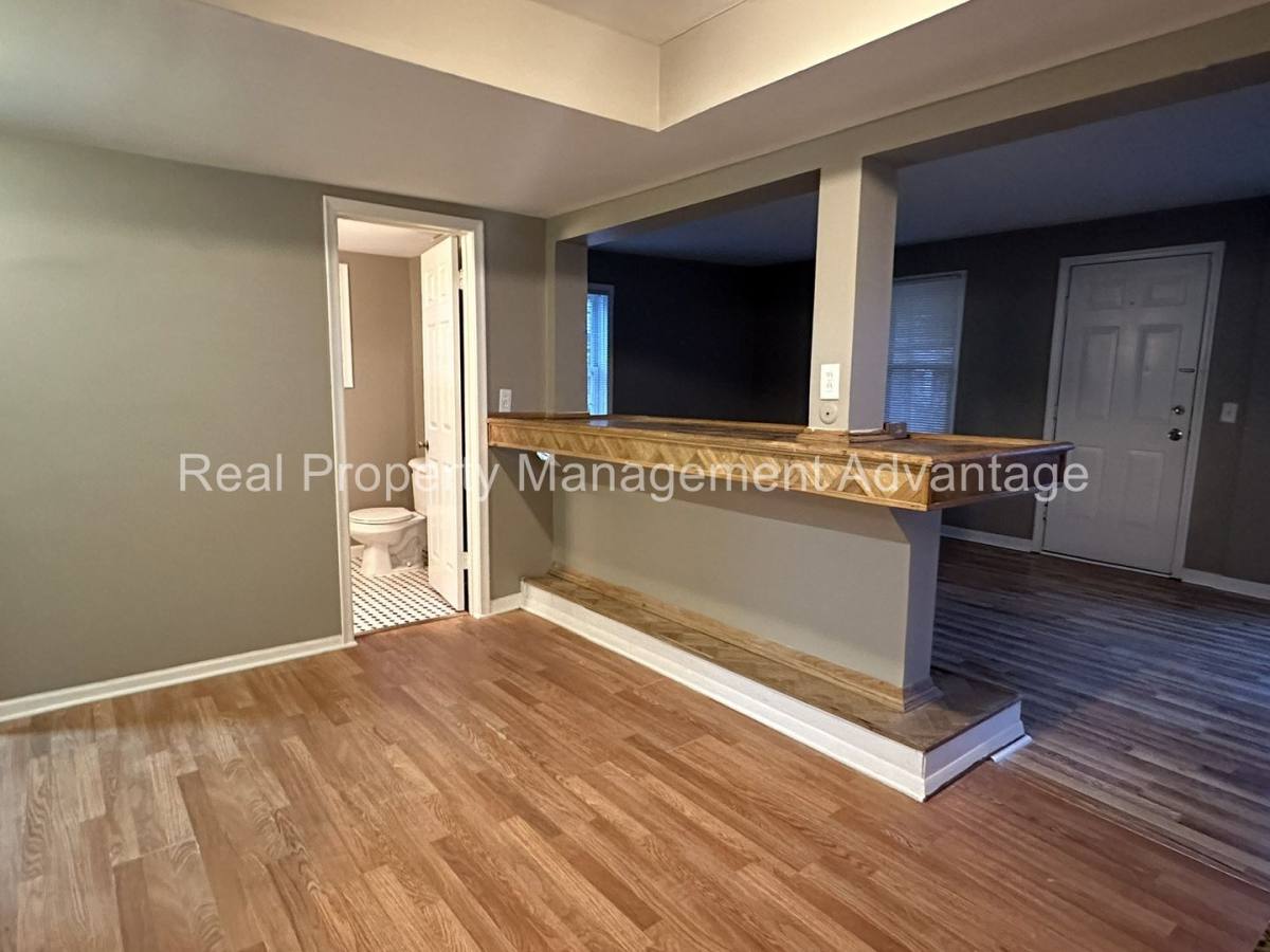 House for rent at 23511 Wellington Ave, Warren, MI 48089