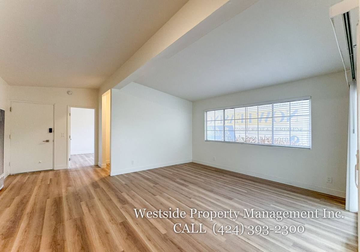 Townhouse for rent at 3630 Midvale Ave, Los Angeles, CA 90034
