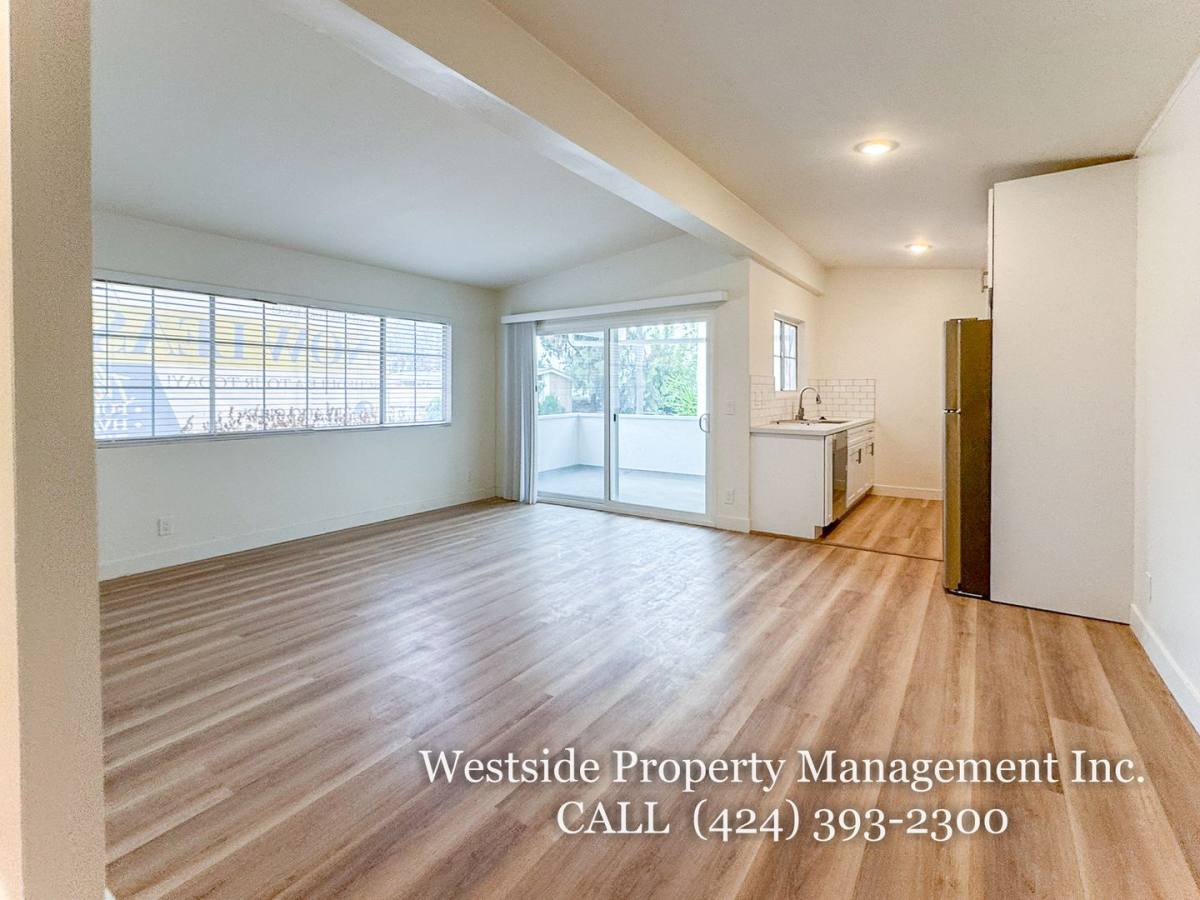 Townhouse for rent at 3630 Midvale Ave, Los Angeles, CA 90034