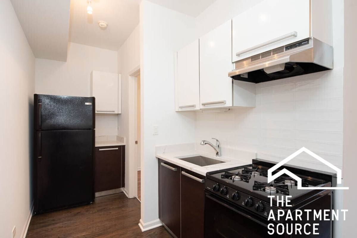 Apartment for rent at 5054 N Winthrop Ave, Chicago, IL 60640
