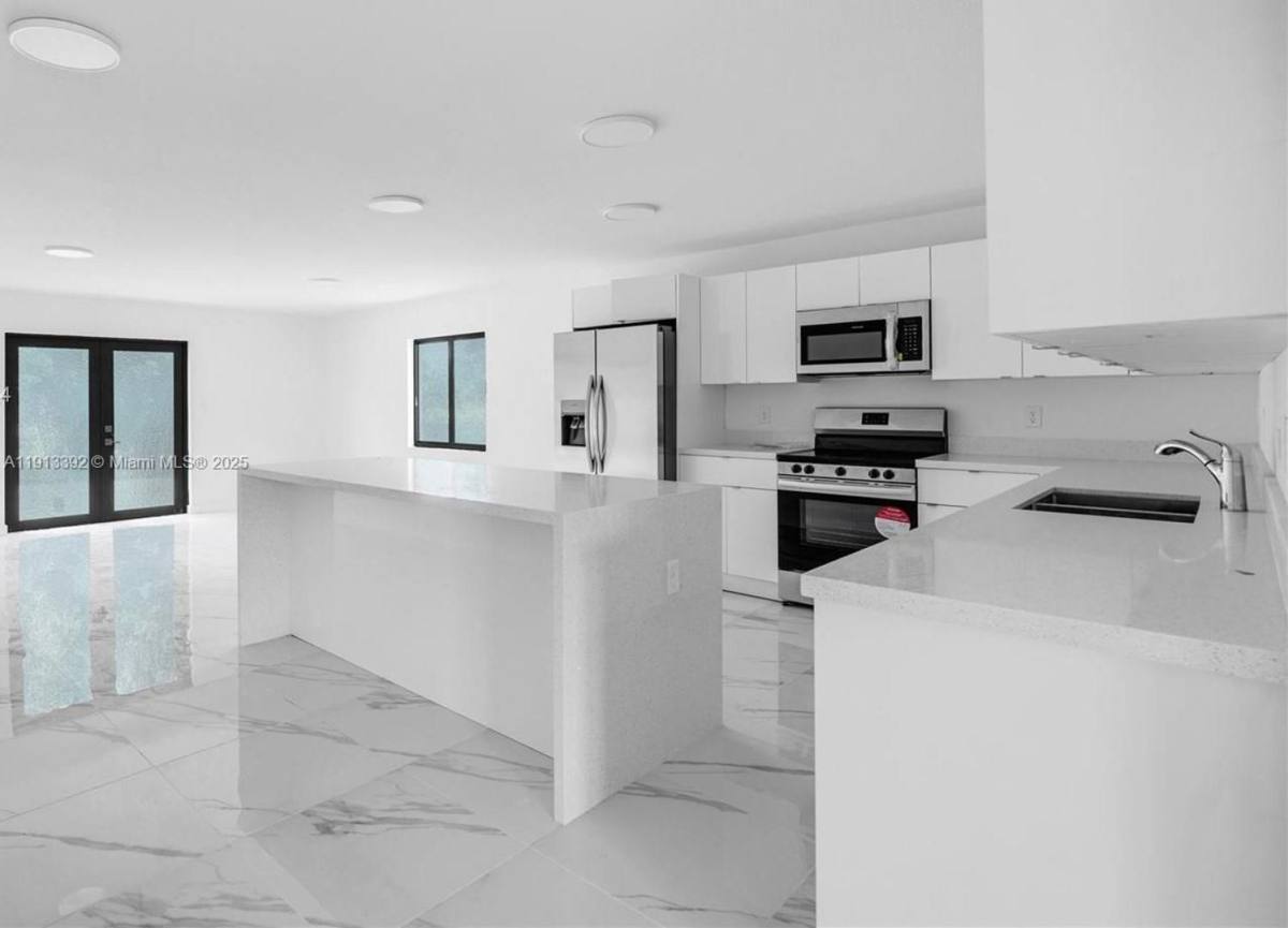 House for rent at 152 NW 18th St, Homestead, FL 33030
