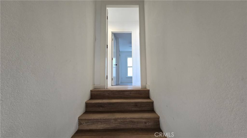 Apartment for rent at 975 N Pk Circle #975B, Long Beach, CA 90813