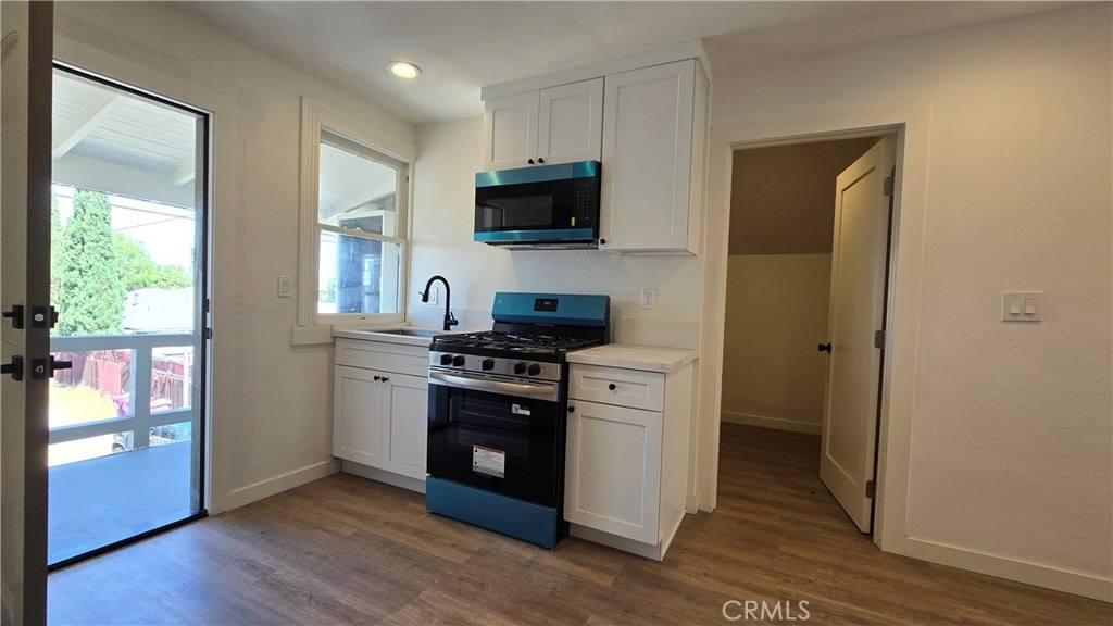 Apartment for rent at 975 N Pk Circle #975B, Long Beach, CA 90813