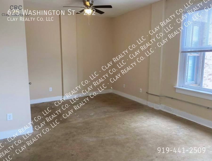 Apartment for rent at 625 Washington St, Eden, NC 27288