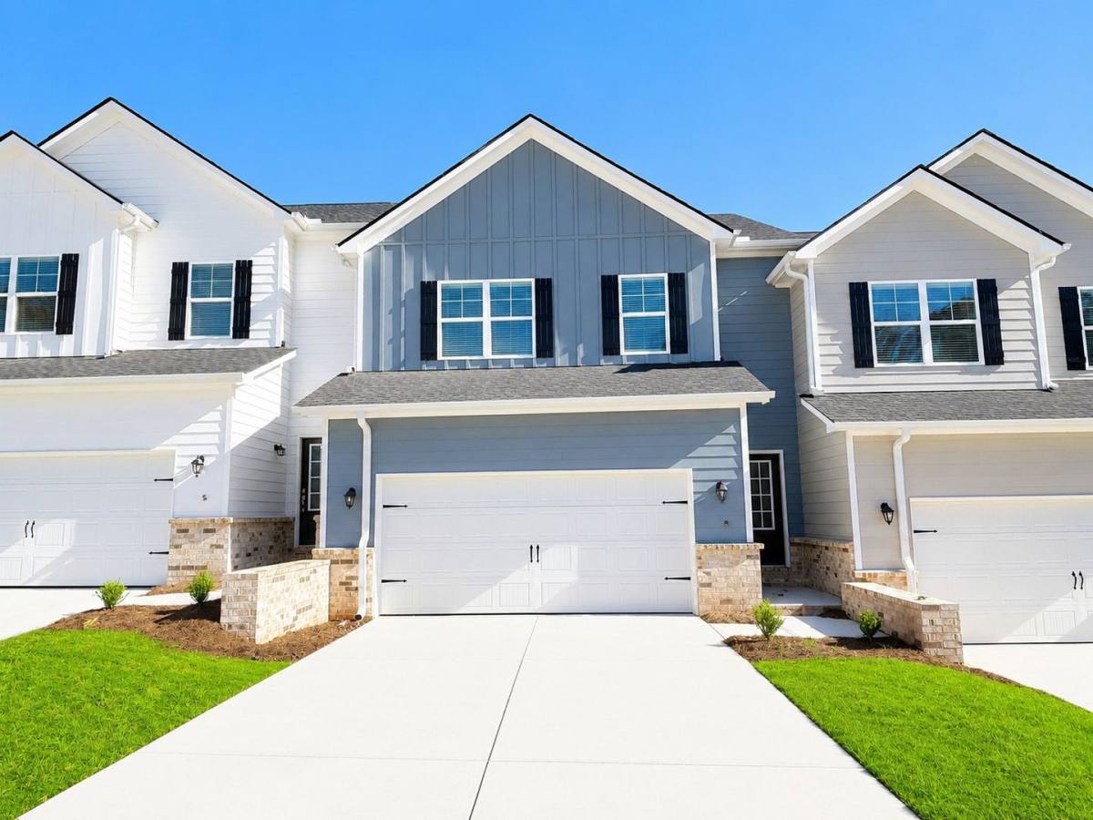 Townhouse for rent at 151 Chase Crossing #24, Cornelia, GA 30531