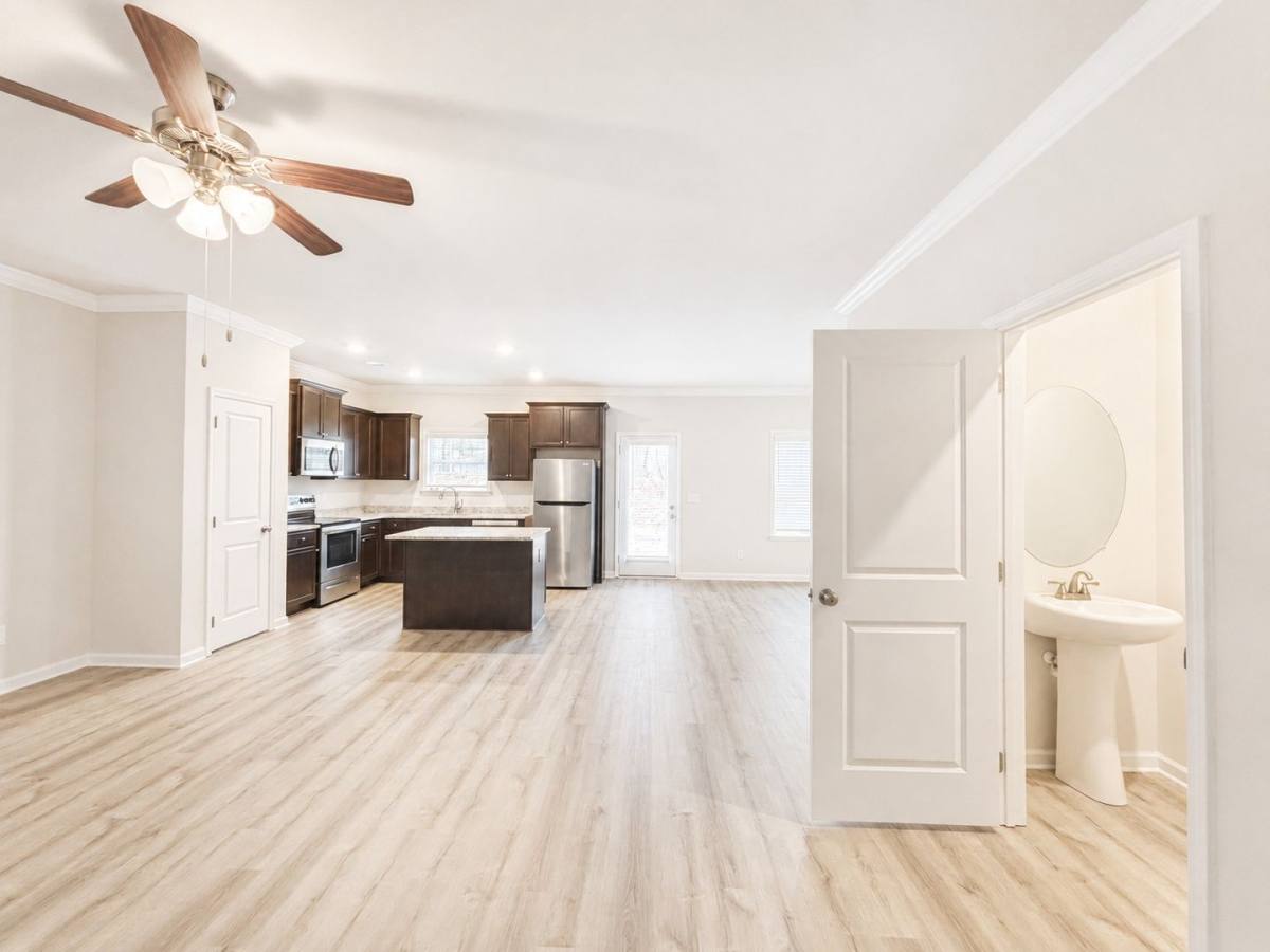Townhouse for rent at 151 Chase Crossing #24, Cornelia, GA 30531
