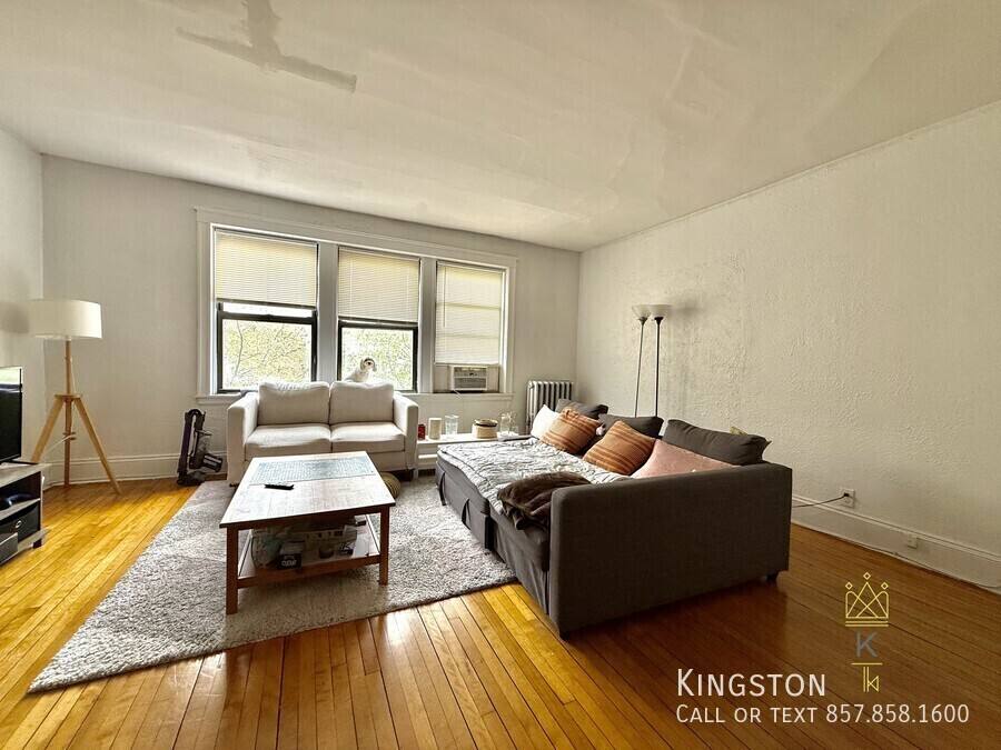 Apartment for rent at 124 Babcock St, Brookline, MA 02446