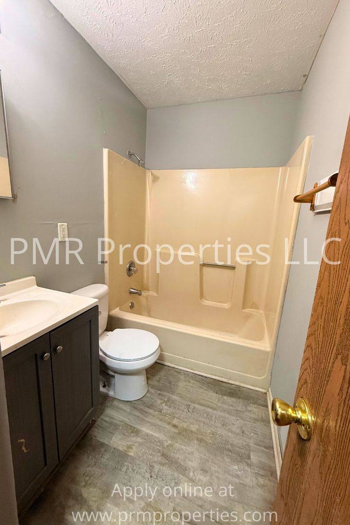 Apartment for rent at 4461 Redman Ave, Omaha, NE 68111