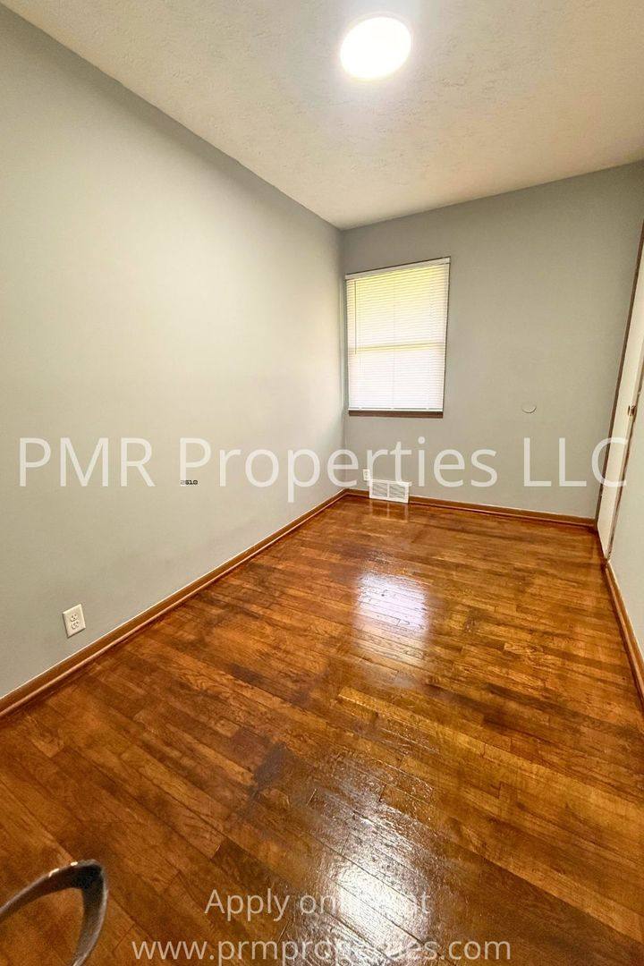 Apartment for rent at 4461 Redman Ave, Omaha, NE 68111