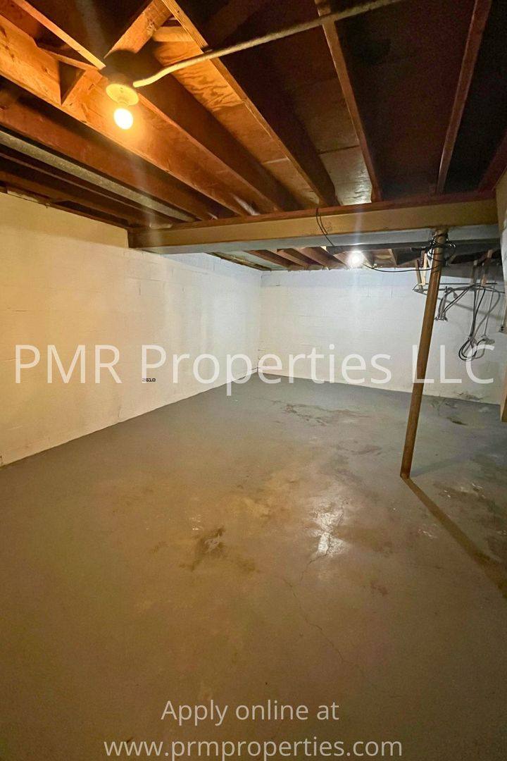 Apartment for rent at 4461 Redman Ave, Omaha, NE 68111