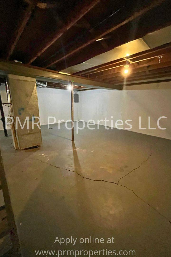 Apartment for rent at 4461 Redman Ave, Omaha, NE 68111