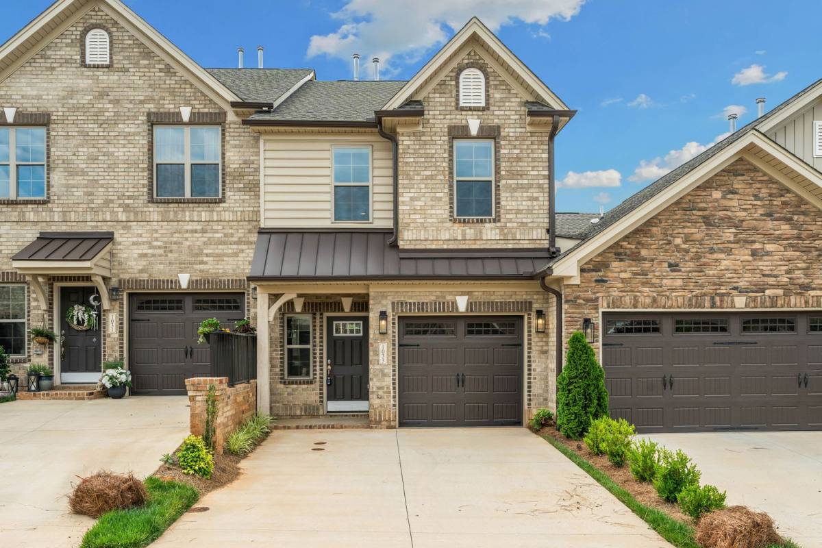 Townhouse for rent at 1033 Bonanza Lane, Mebane, NC 27302