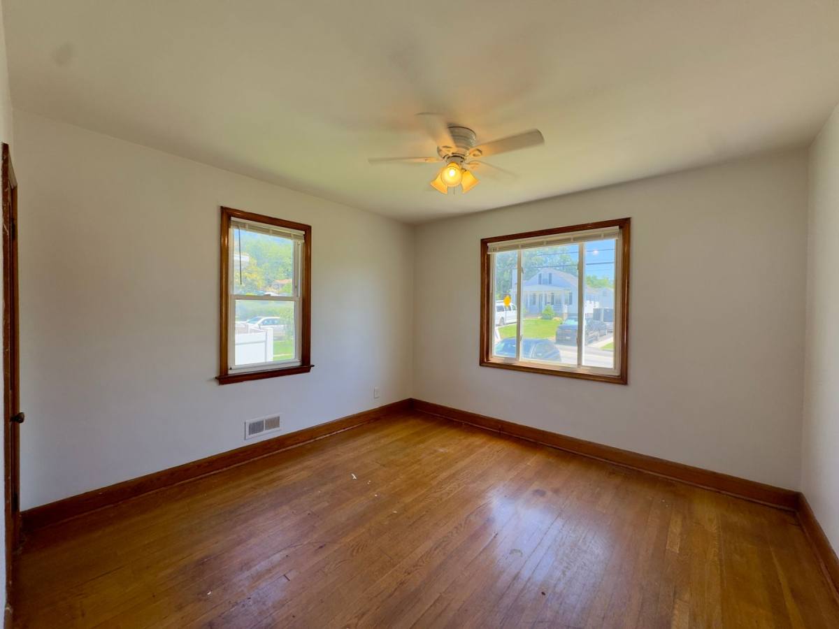 House for rent at 7906 Hillendale Rd, Parkville, MD 21234