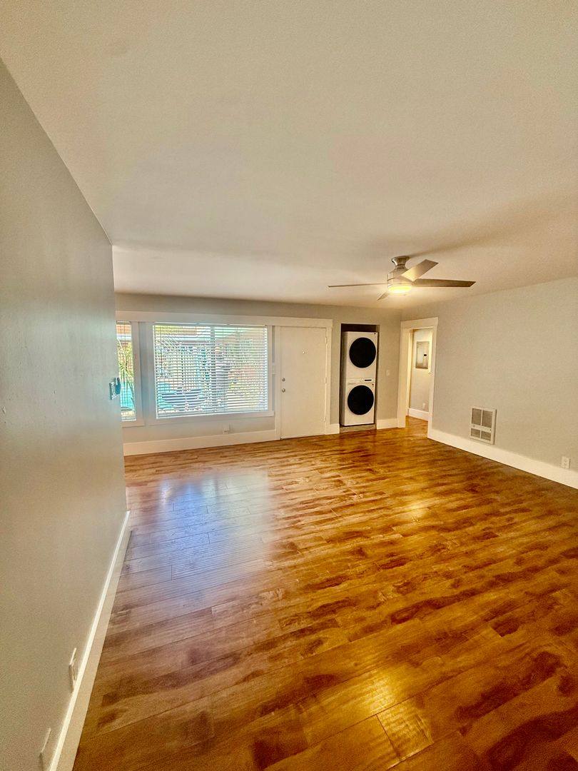 Apartment for rent at 1516 E 2nd St, Long Beach, CA 90802