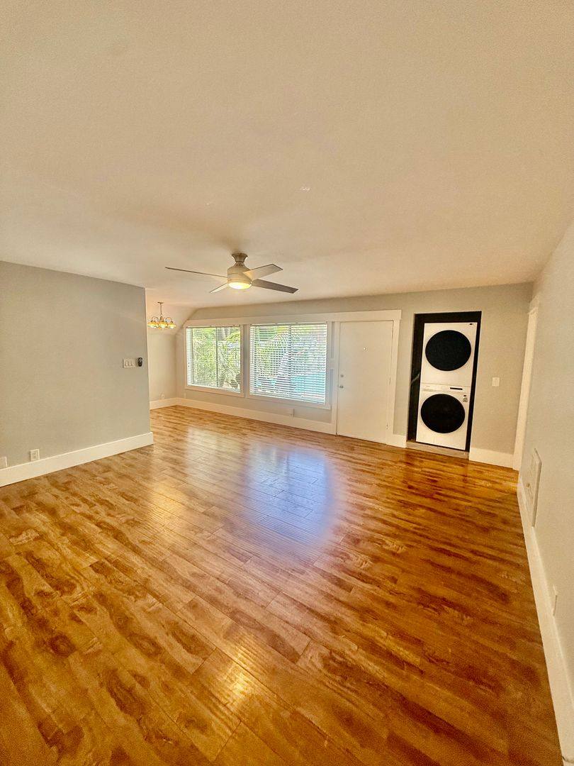 Apartment for rent at 1516 E 2nd St, Long Beach, CA 90802