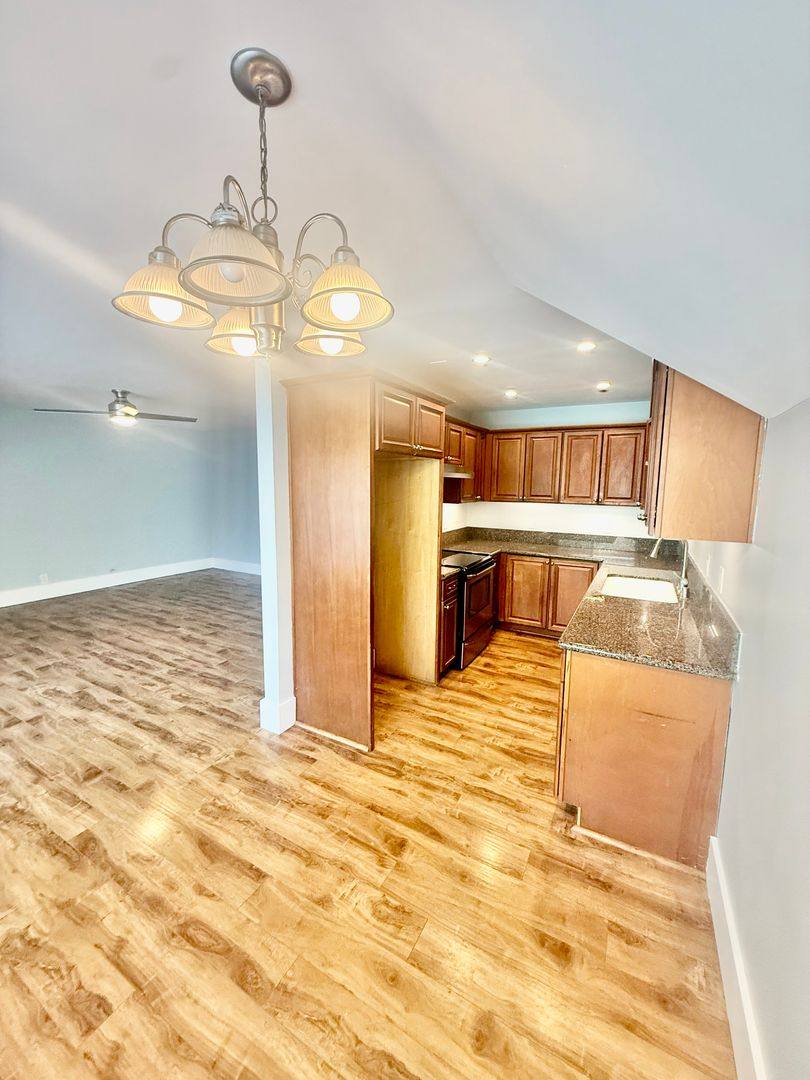 Apartment for rent at 1516 E 2nd St, Long Beach, CA 90802